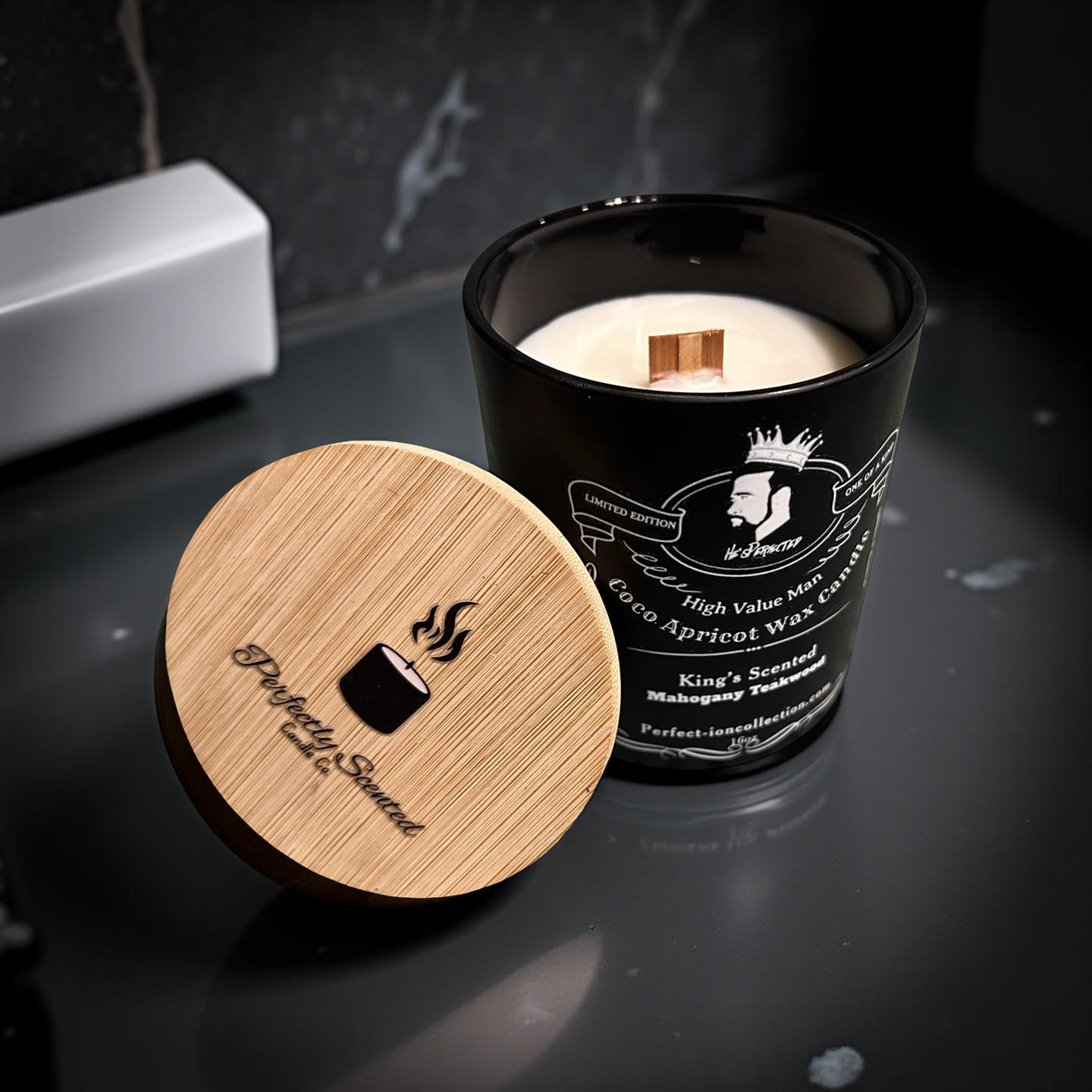 Men Candle- Mahogany Teakwood scent ￼